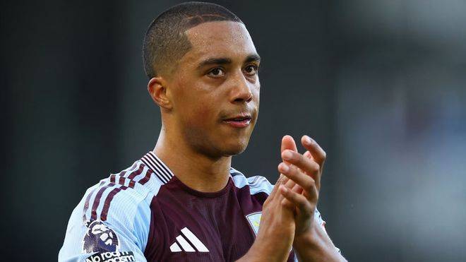 4200 万锁定升级版！曼联盯上全能悍将，实力碾压蒂勒曼斯